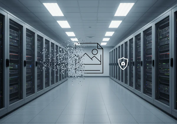 Концептуальное изображение моментального удаления загружаемого файла пользователя